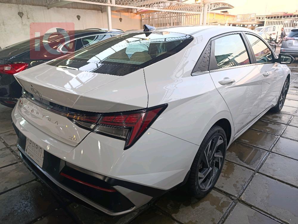هیوندای ئەلەنترا
